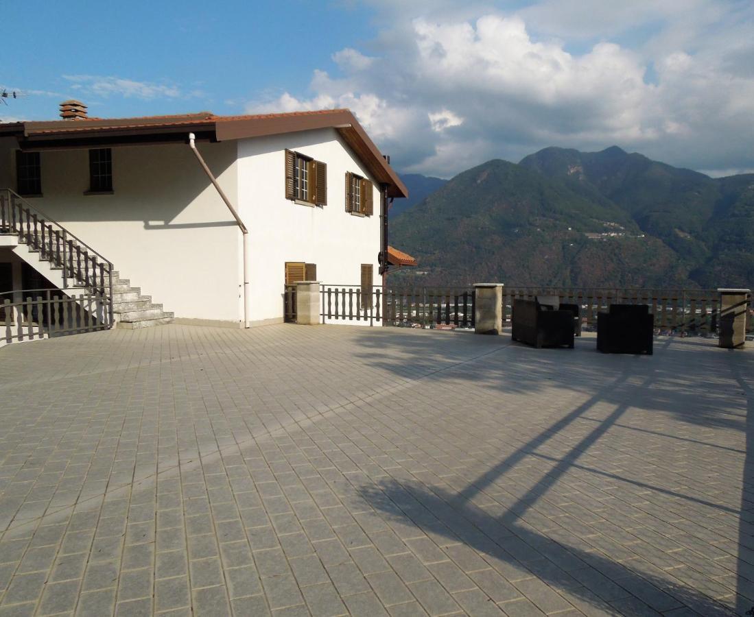 A. F.Antastic V.Iew Costa Volpino Exterior foto